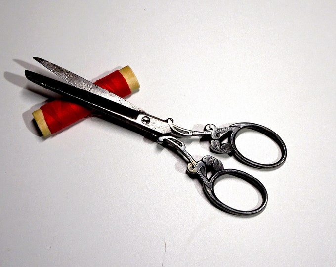 Antique 1800s Four Leaf Clover Sewing Scissors. Antiquarian Scissors