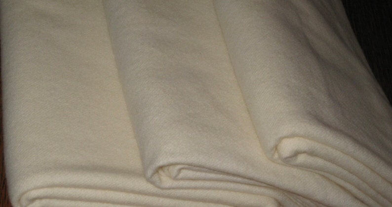 Choose size: Solid Creamy WHITE, Dorr 8120W Not bright white 100 Percent Wool fabric, Felted/Fulled Bild 2