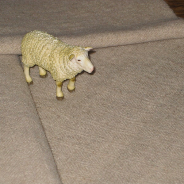 LINEN HEATHER / Oatmeal 100 Percent Wool fabric. Order your choice of size: Fat 1/4 yd or Fat 1/2 yd.