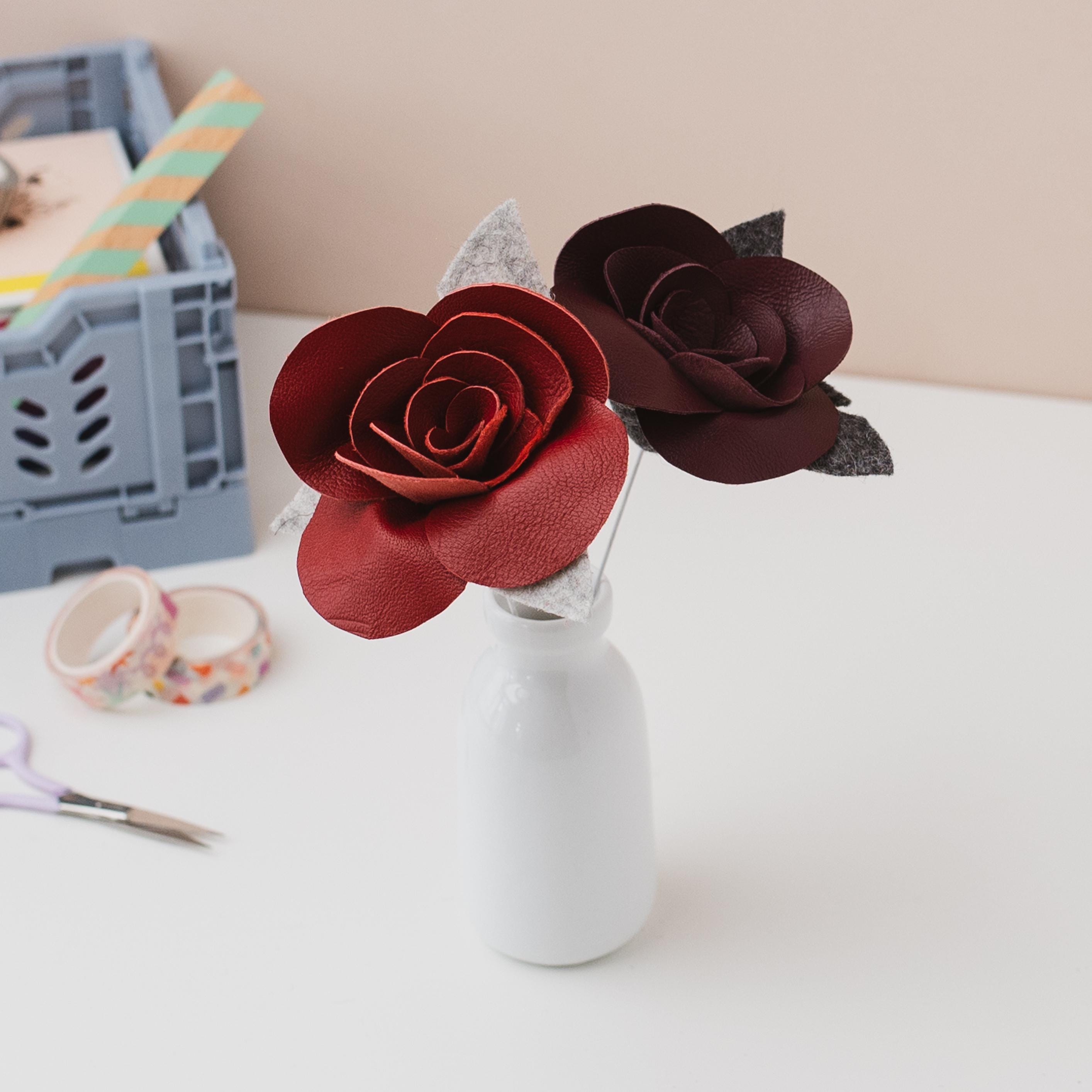 3周年記念ギフトにオレンジレザーローズ - Etsy 日本