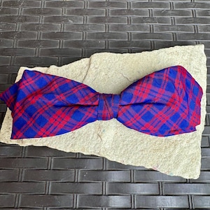 1950s-60s Pre-Tied Clip-On Bow Tie - Metal Clip Fitting - ARROW - Red & Blue Check.