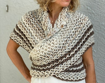 Outlander Shawl, Triangle Sweater Wrap, Shoulder Cape, Chunky Scarf for Women, Neck Warmer, Outlander Gift, Gift for Mother, Girlfriend