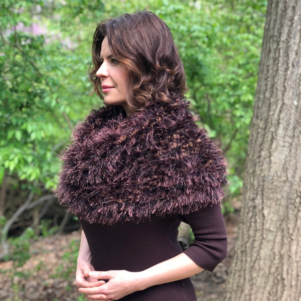 Outlander Faux Fur Cowl, Shoulder Warmer, Hand Knitted Claire's Oversized Faux Mink Shawl, Outlander Gift, Gift for Mother,