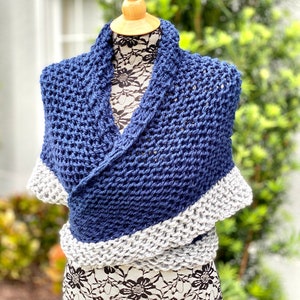 Outlander Shawl, Triangle Shoulder Wrap Scarf, Chunky Knit, Neck Warmer In Navy and Gray, Outlander Fan Gift, Gift Girlfriend MADE TO ORDER