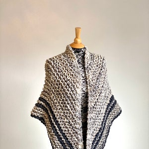 Outlander Shawl, Triangle Wrap, Hand Knit Scarf, Shoulder Warmer, Sweater Wrap, Outlander Fan Gift, Gift for Girlfriend, MADE TO ORDER