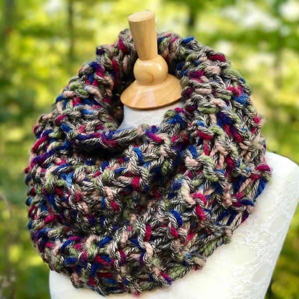 Outlander Claire's Cowl, Hand Knit Infinity Scarf, Circular Chunky Neck Warmer, Outlander Gift, Gift for Mom, Girlfriend