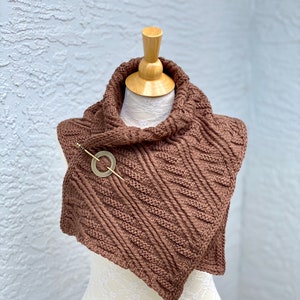 Outlander Scarf, Knitted Mini Shawl, Shoulder Wrap for Women, Soft Neck Warmer, Outlander Fan Gift, Gift for Mother, Her, SHIPS TODAY Brown
