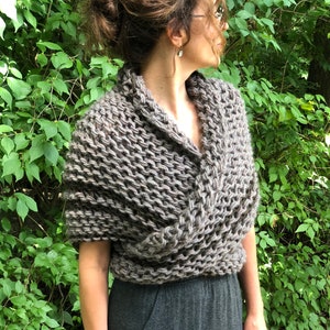 Outlander Shawl, Shoulder Cape, Triangle Sweater Wrap, Chunky Scarf, Shoulder Wrap, Neck Warmer, Outlander Gift, Custom Sizes and Colors