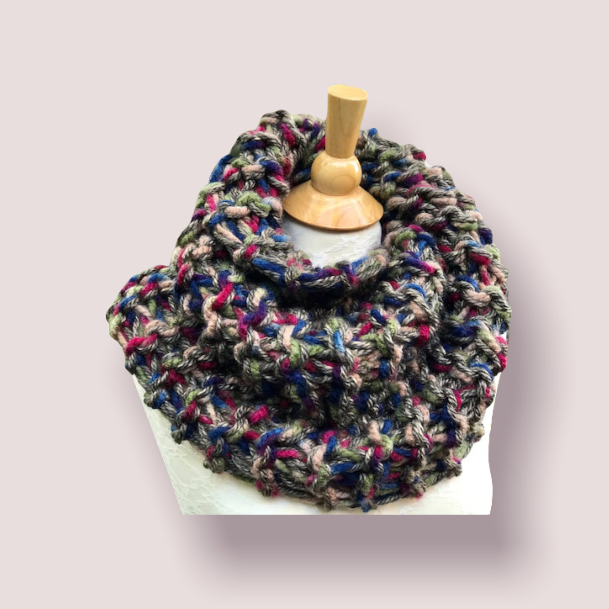 Outlander Claire's Cowl, Hand Knit Infinity Scarf, Circular Chunky Neck ...