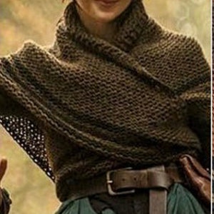 SHIPS TODAY Outlander Inspired Shawl, Triangle Shoulder Wrap, Chunky Neck Warmer, Hand Knitted Wrap, Outlander Fan Gift, Gift for Mother
