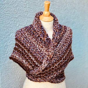 Outlander Shawl, Triangle Sweater Wrap for Women, Chunky Hand Knitted Scarf, Shoulder Warmer, Merino wool/acrylic blend, Outlander fan gift