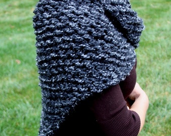 Outlander Shawl Cowl, Hand Knit Shoulder Warmer, Triangle Sweater Wrap for Women, Chunky Knit Charcoal Gray, Outlander Gift, Gift for Mother