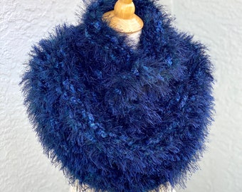 Outlander Fur Cowl, Shoulder Cape, Hand Knitted Claire's Oversized Faux Fur Snood, Shoulder Warmer, Outlander Gift, Gift for Mother