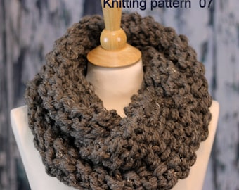 Von Outlander inspirierte Strickanleitung - Anfänger / handgestrickter True Mobius No Seams Cowl in Barley Brown