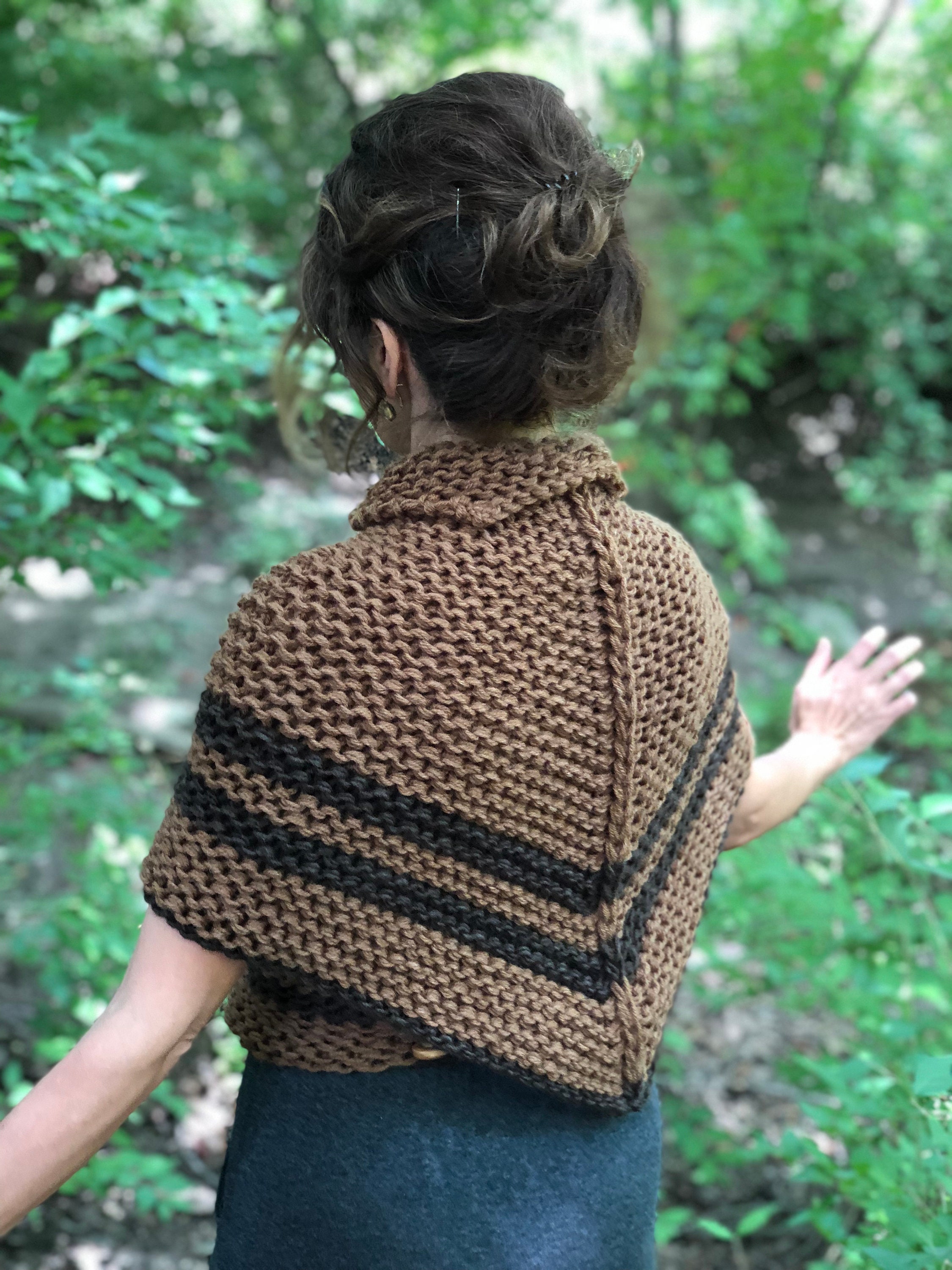Outlander Triangle Shawl, Shoulder Cape, Hand Knitted Chunky Scarf