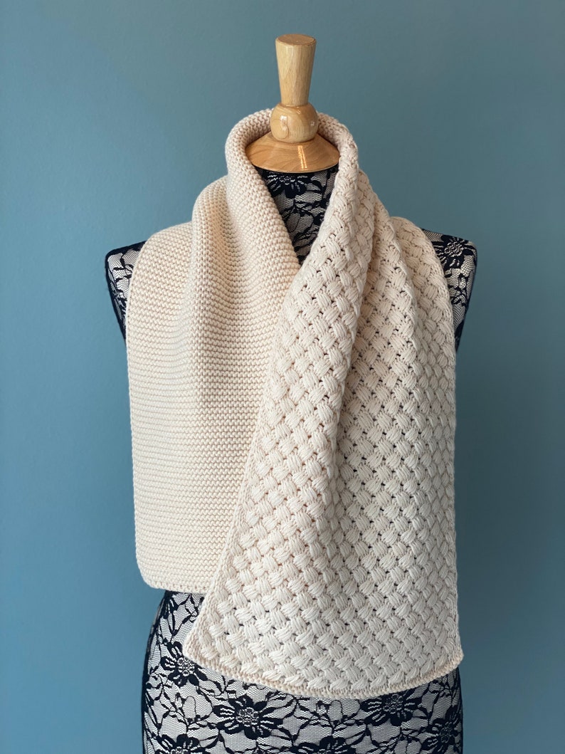 Outlander Inspired Scarf KNITTING PATTERN Intermediate Shoulder Wrap Mini Shawl Neck Warmer Claire/'s Scarf