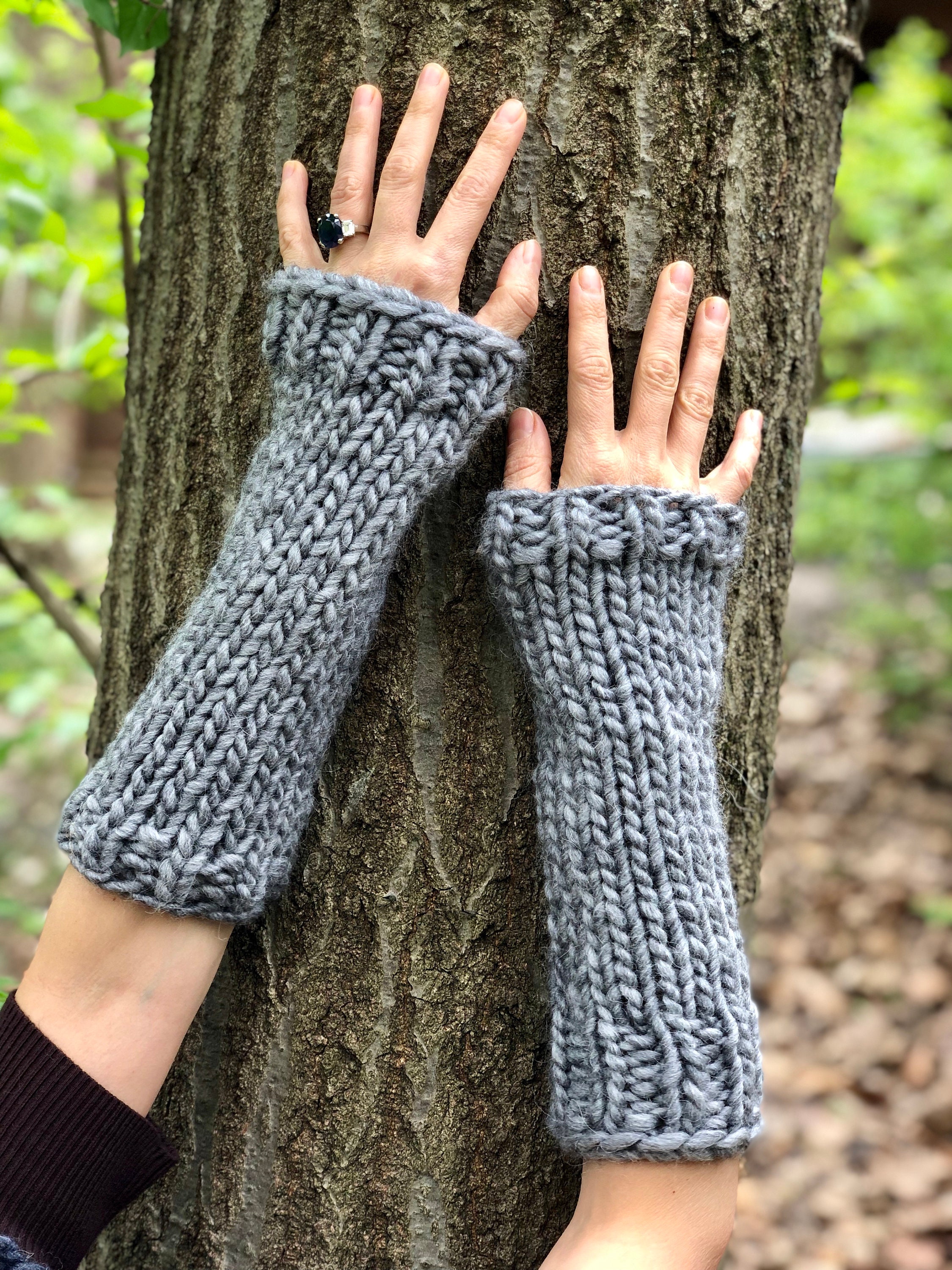 Claire's gloves hand knit gauntlet gray knit fingerless gloves Outlander inspired Sassenach gloves Castle Leoch fingerless gloves Accessoires Handschoenen & wanten Armwarmers 