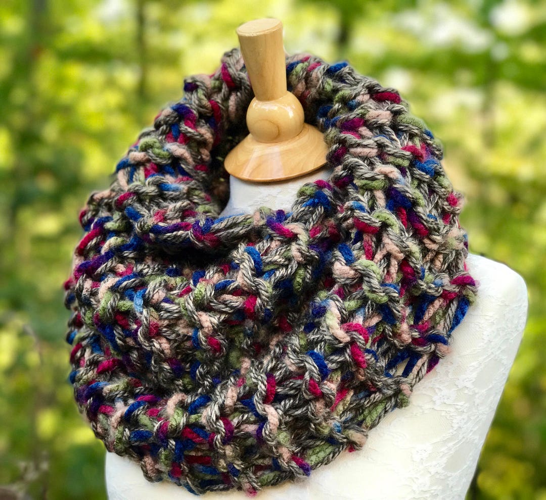 Outlander Claire's Cowl, Hand Knit Infinity Scarf, Circular Chunky Neck ...