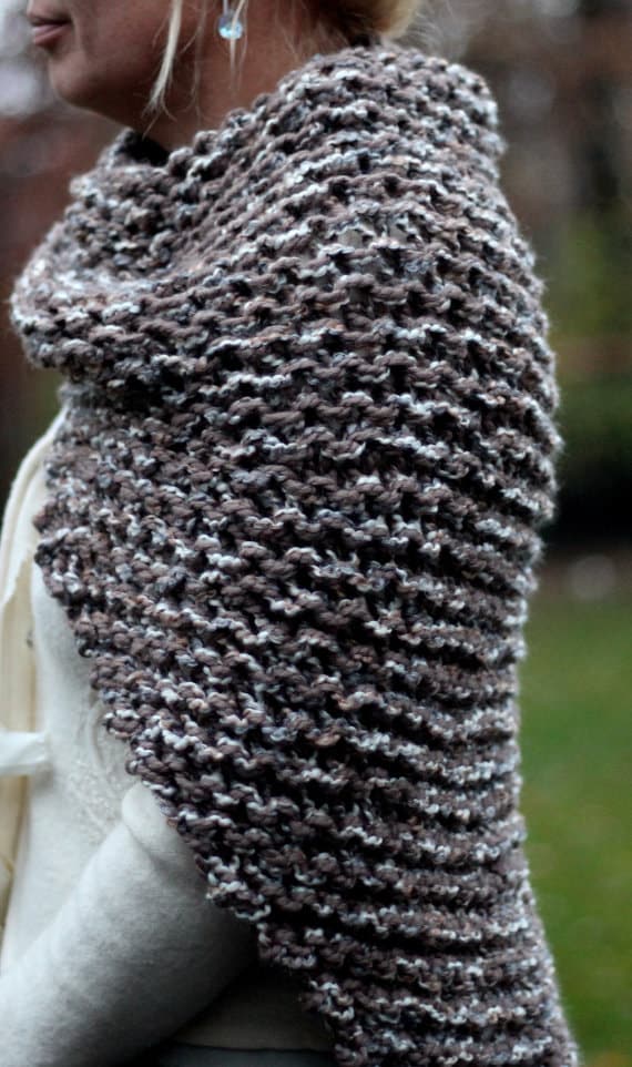 Outlander Shawl KNITTING PATTERN - Beginner, Chunky Shoulder