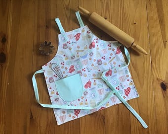 Girls Reversible Apron, kitchen apron, kitchen accessory, kids apron, toddler apron, cooking apron, youth apron, child apron, children apron