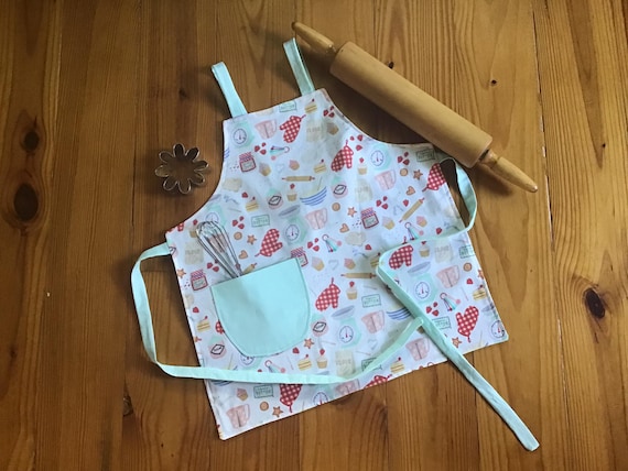 Girls Reversible Apron, kitchen apron, kitchen accessory, kids apron, toddler apron, cooking apron, youth apron, child apron, children apron
