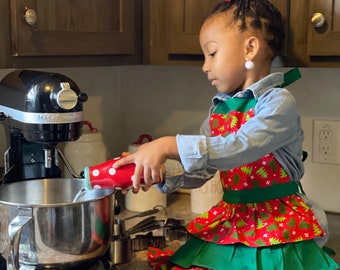 Girls aprons, Christmas apron, Christmas gift, girl gift, holiday aprons, Christmas tree, kitchen helper, Birthday gift, kitchen accessories