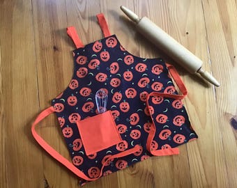 Pumpkin apron, kids pumpkin apron, kids reversible apron, children’s apron, kitchen accessories, baking apron