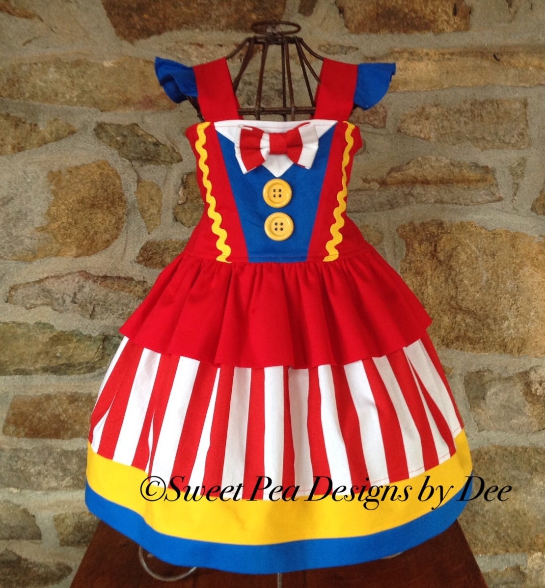 Pequeña Fashionista: Disfraces  Circus party, Circus birthday party, Kids  party