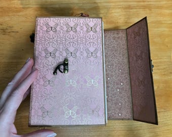 Handmade Journal:  Junk Journal, Scrapbook, Memory Keeping