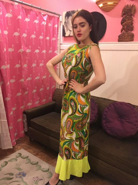 Vintage Hawaiian Dress/ 1960's / Cotton / Size Med
