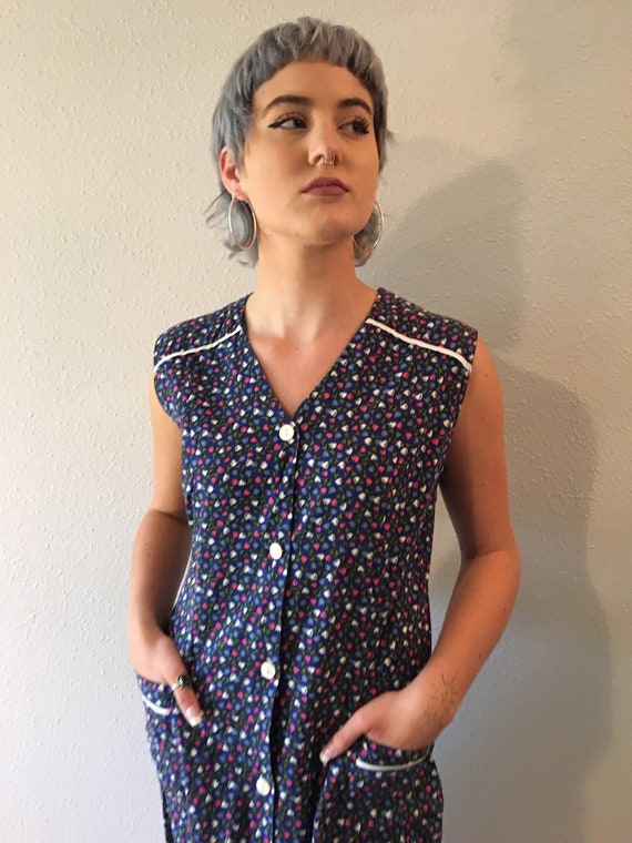 Vintage feed sack dress with two pockets
