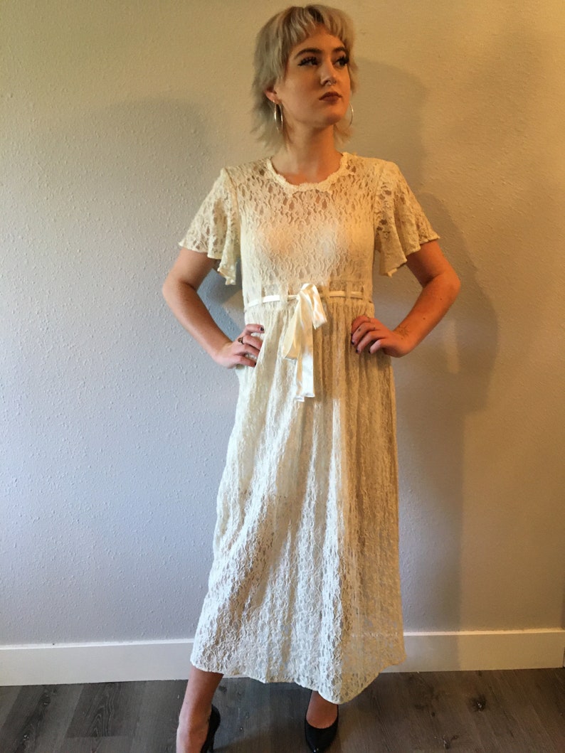 Vintage lace dress ribbon waist size medium