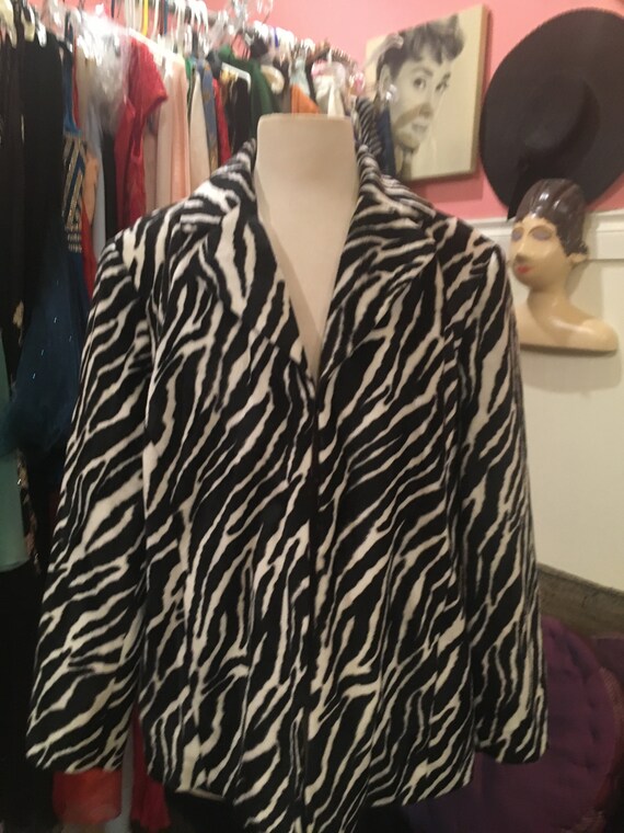 Vintage Zebra/size large/
