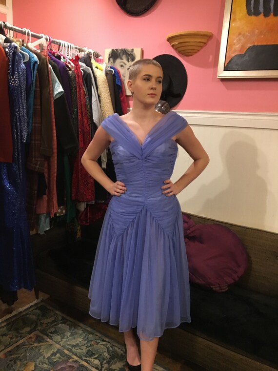 Emma Domb /size m /1950 / nylon / satin