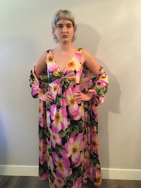 Vanity fair robe and nightgown size 36
