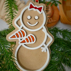 Funny Holiday Gingerbread Snow Woman with Big Carrots