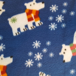 Polar Bears with Scarfs Fleece Fabric (1 yard 16 inches)