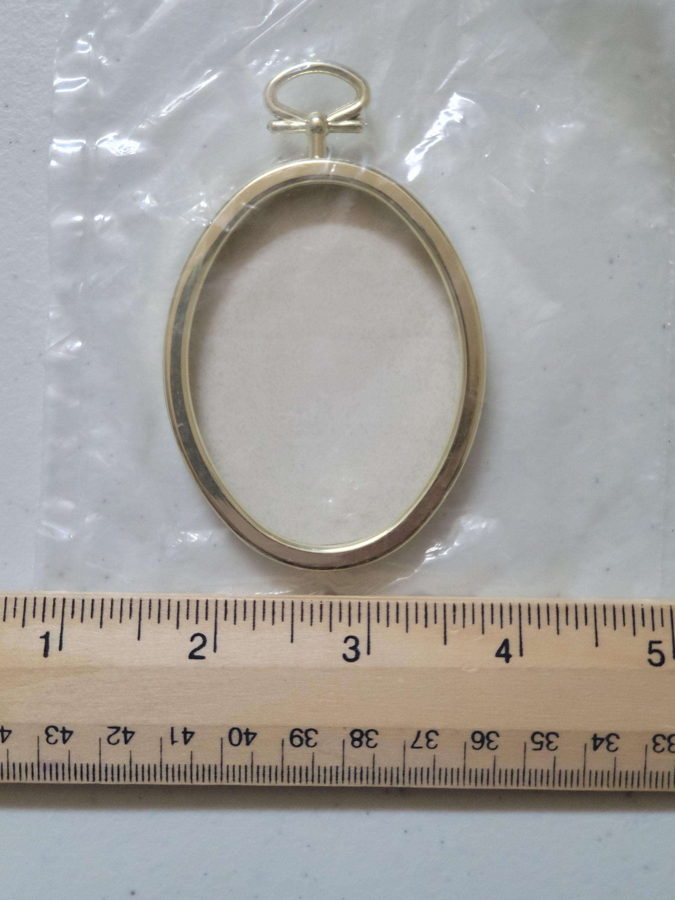 Ornament Frame 2.25-inch x 2.75-inch Oval 2PK for Cross Stitch #0309