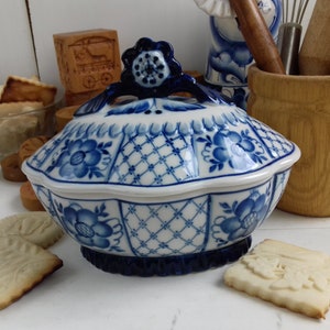 Vintage Pot with Lid Porcelain tableware Gzhel Blue /& White Ceramics Candy Bowl Hand Painted Pottery Rustic Container Food Gravy Boat