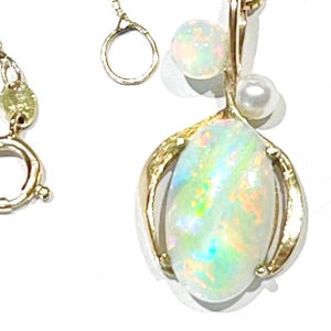 14k gold Australian FIRE Opal pendant w/chain necklace