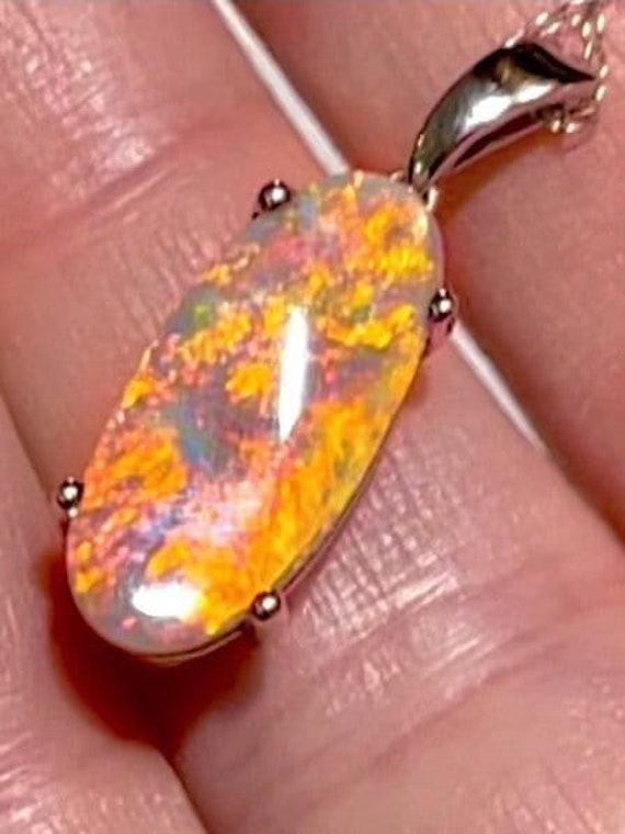 18k black opal pendant color change opal high brig