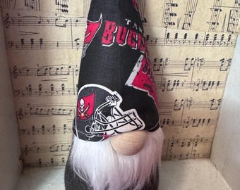 Gnomo de los Tampa Bay Buccaneers, mascota de fútbol americano de los TB Buccs, ideas para regalos, decoración de la NFL, gnomo de rally