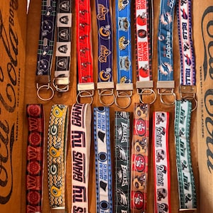 NFL Team KEY FOBS, team key chains, nfl team key chains, football team key chains, football key fobs