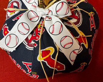 LA Angels Kürbis, letzte Charge, nicht mehr erhältliches Design, MLB Angels Kürbis, Heimdekoration