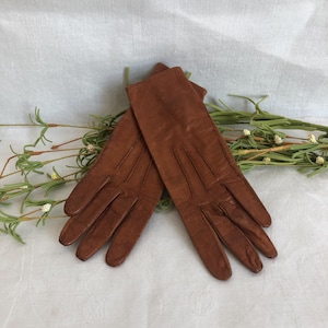 Victorian Kid Leather Gloves~Girl&#39;s Saddle Brown Gloves with Snaps~Photo Shoot~Home Decor~Vintage Clothing Collector