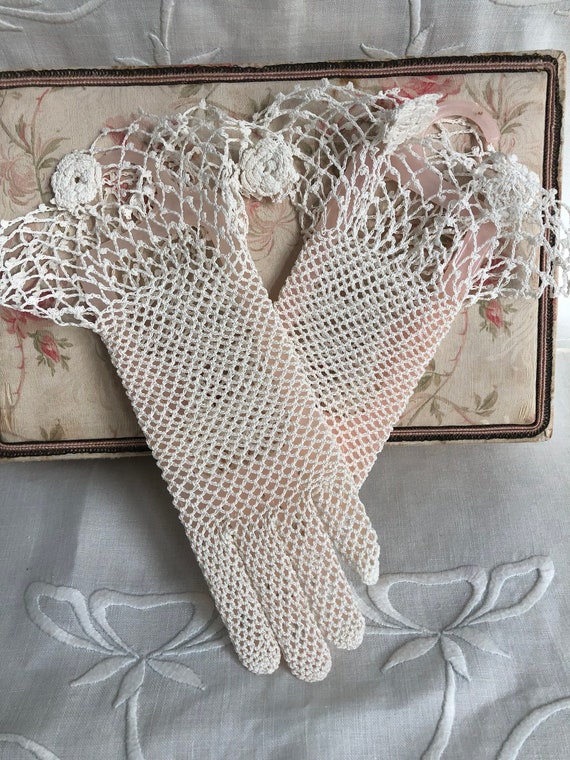 Vintage Net Gauntlet Gloves~Antique Ivory Girl's G