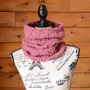 Gifts For Her, Pink Chunky Knit Cowl, Pink Infinity Scarf, Rose Pink Knit Scarf, Pink Knitted Scarf, Pink Circle Scarf, Pink Knitted Cowl