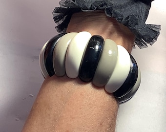 Vintage 60’s Stretch Lucite Cuff, Tri~Color Elongated Bead Cuff Bracelet