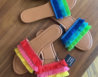 90s Rainbow Sz 7.5 Tassel Flip Flops, Hawaiian Style