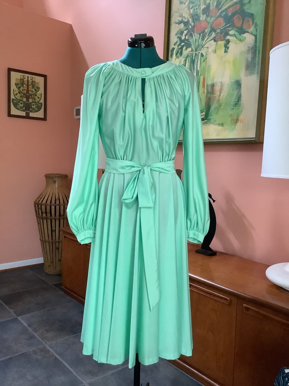 80’s Lime Green Dress,Sz 8,Light Weight Spring Dre